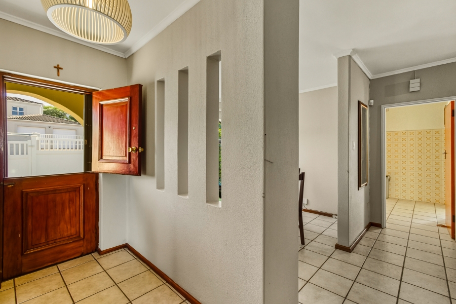 3 Bedroom Property for Sale in Die Wingerd Western Cape